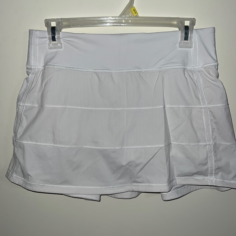 Lululemon Pace Rival Skirt (Tall) 4-way Stretch 15" | White | Size 6 | Excellent